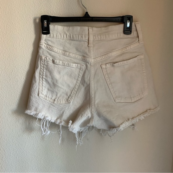 Old Navy Beige Sky-High A-Line Shorts Size 2 - Picture 3 of 3